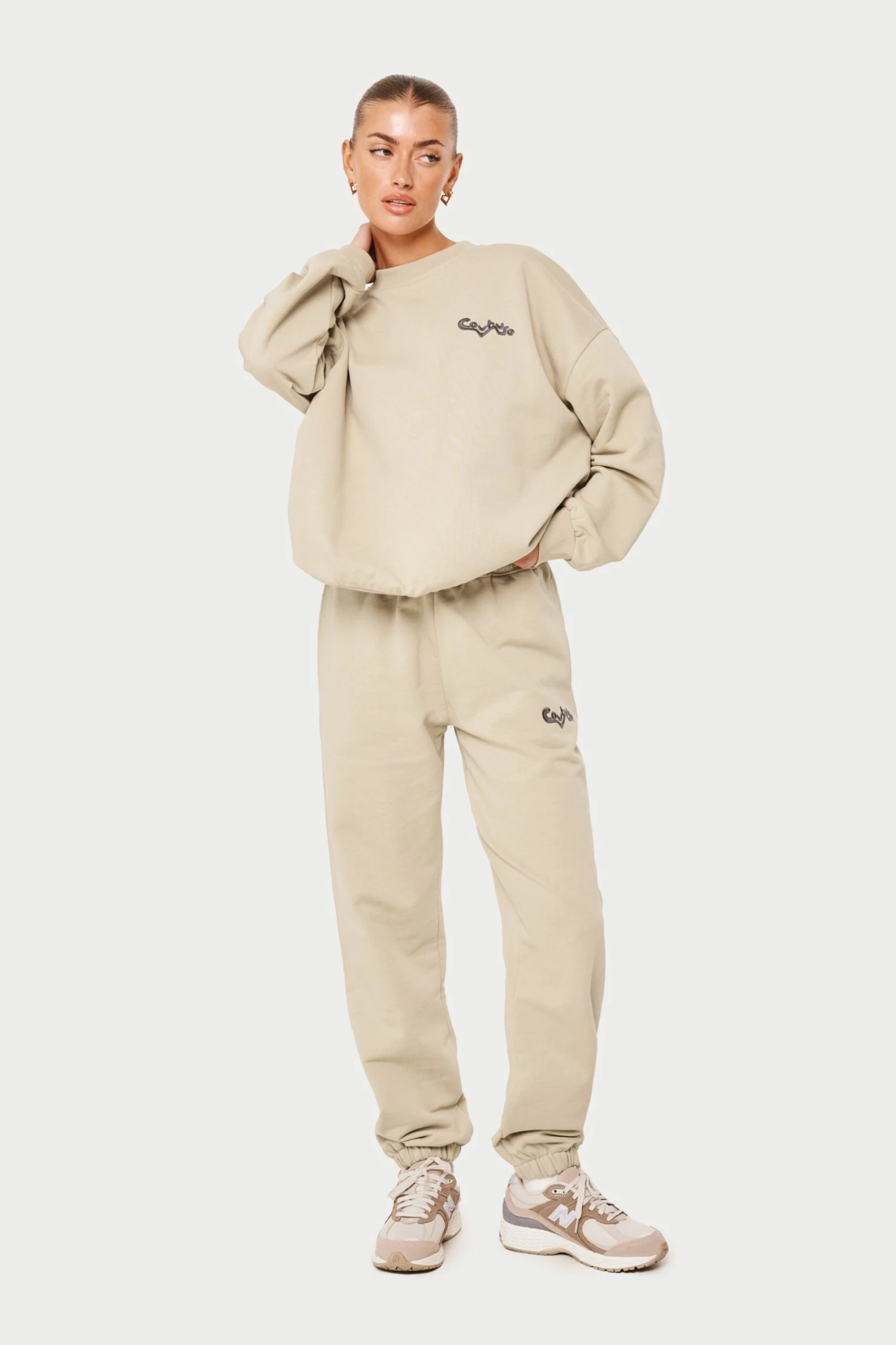 COUTURE ABSTRACT JOGGERS - BEIGE - Image 7