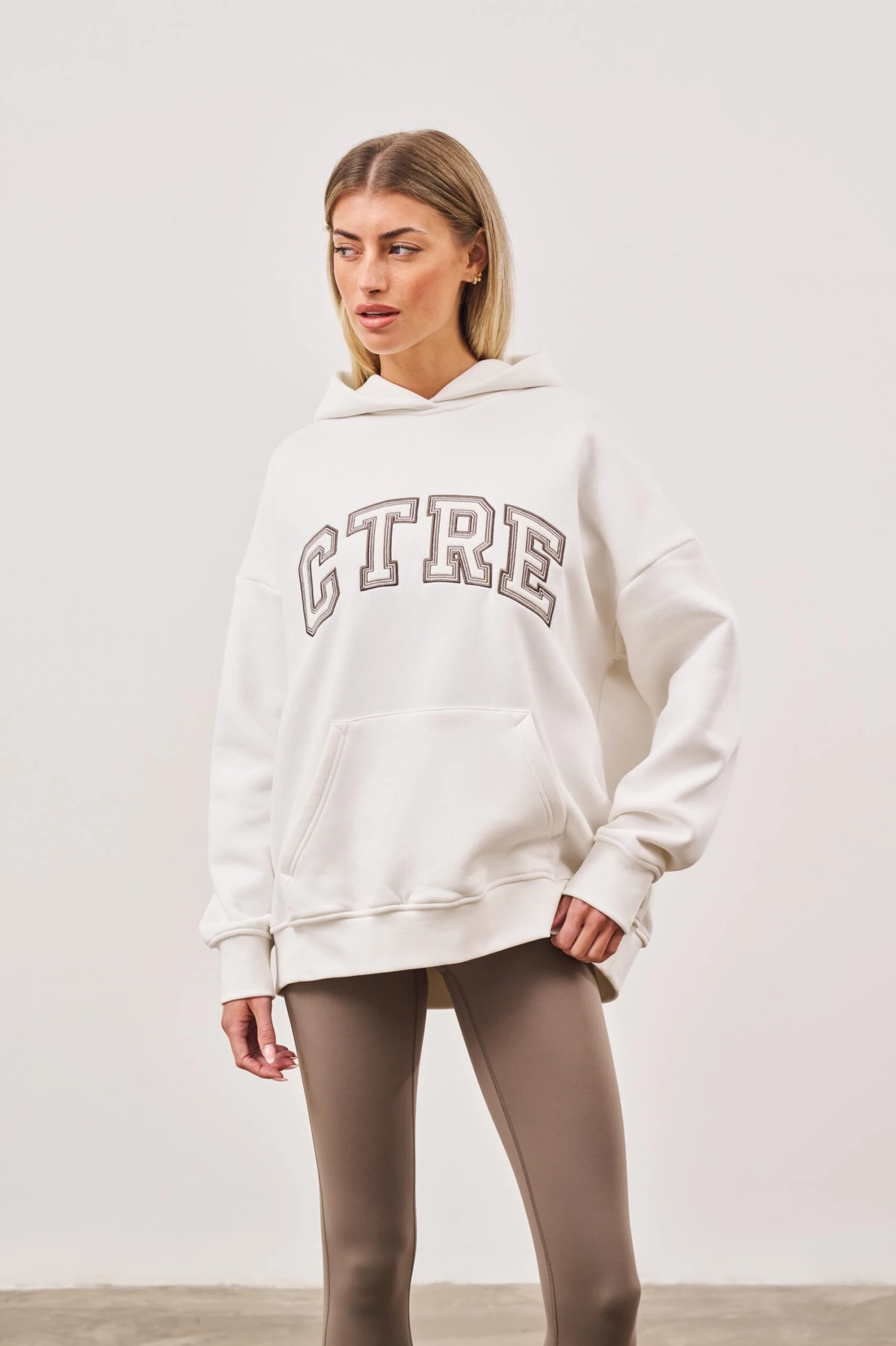 CTRE OVERSIZED HOODIE - OFF WHITE - Image 2