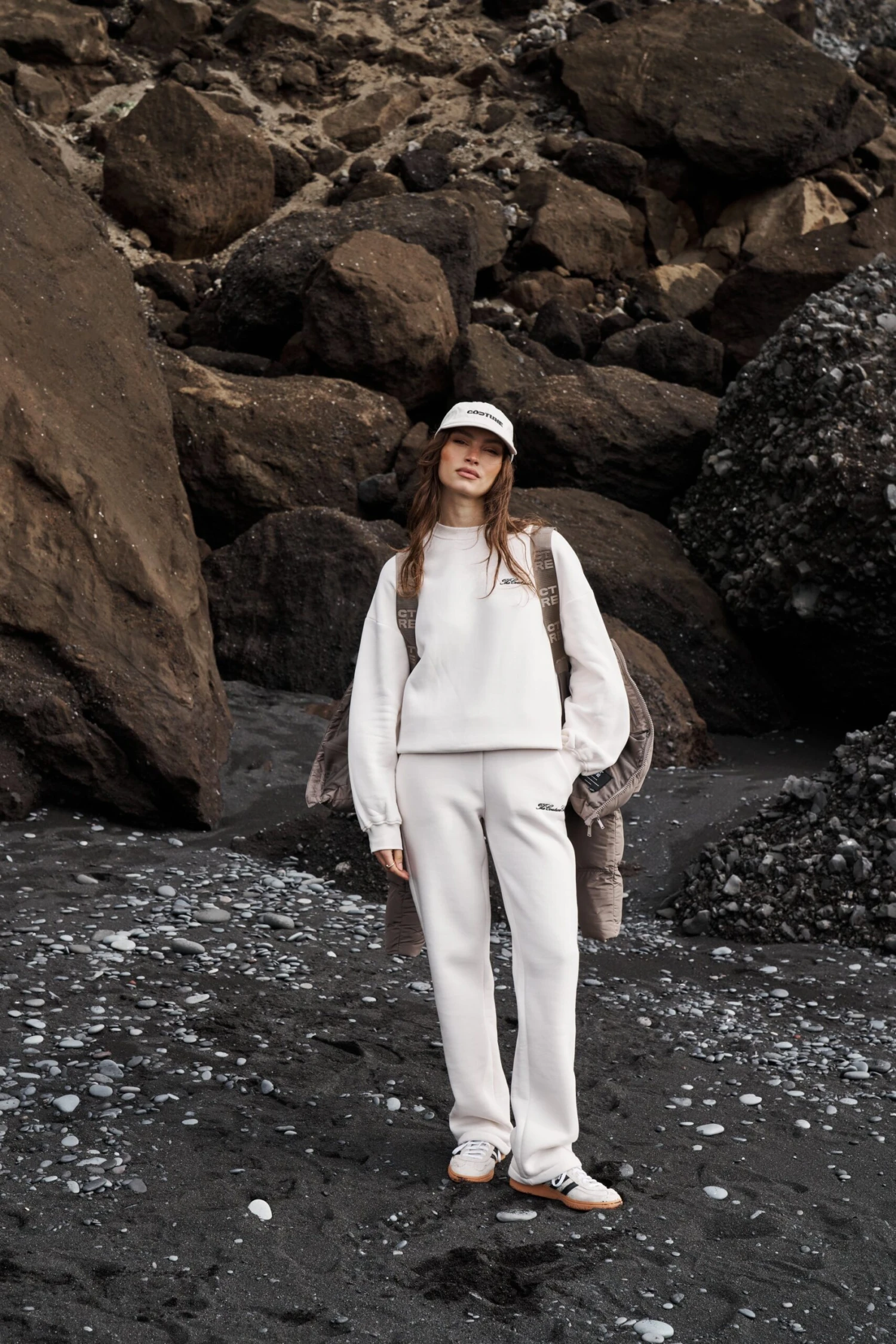 COUTURE SCRIPT STRAIGHT LEG JOGGERS - OFF WHITE - Image 3