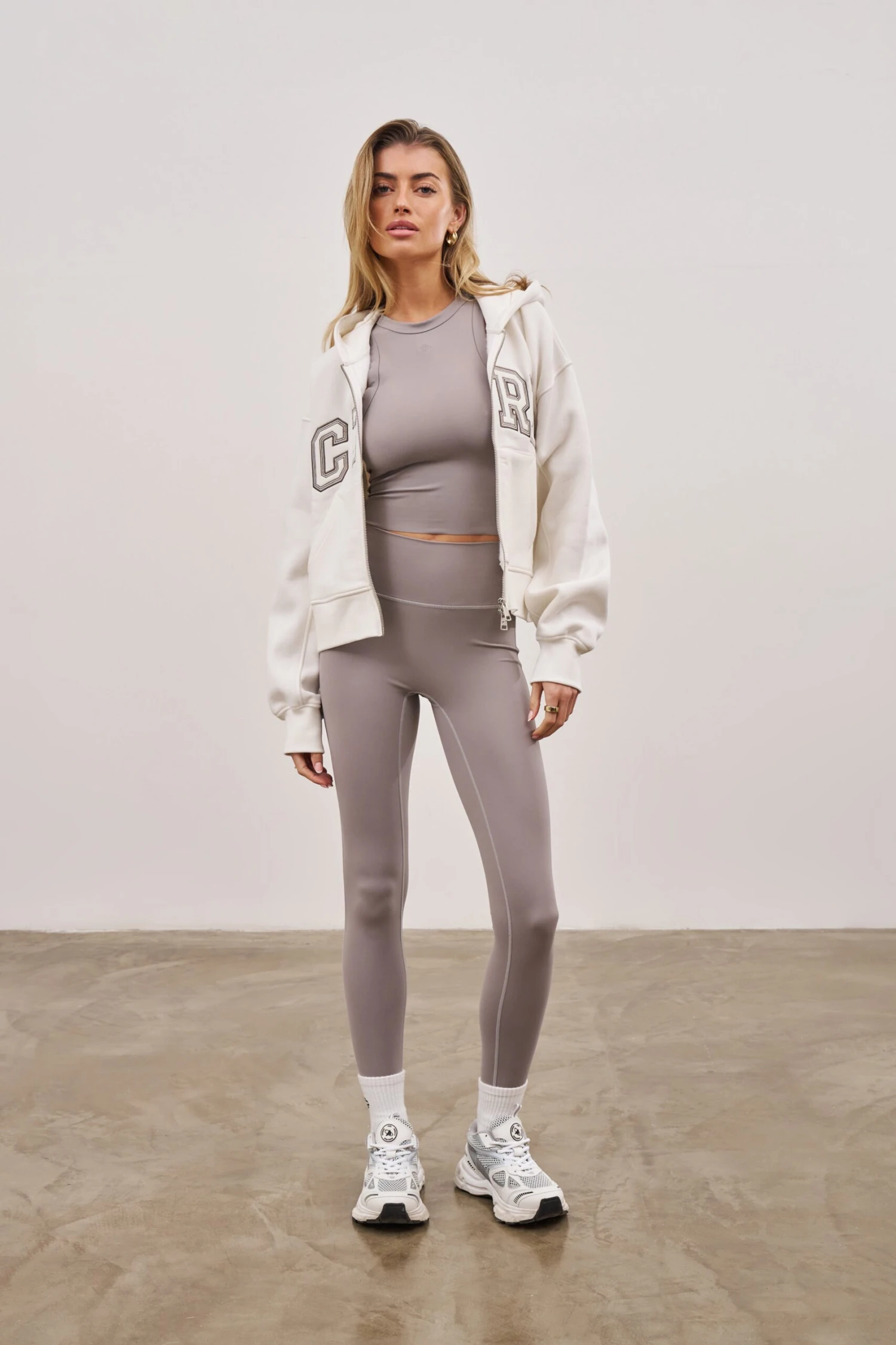 EMBLEM SCULPTING STRETCH LEGGINGS - GREY - Image 8