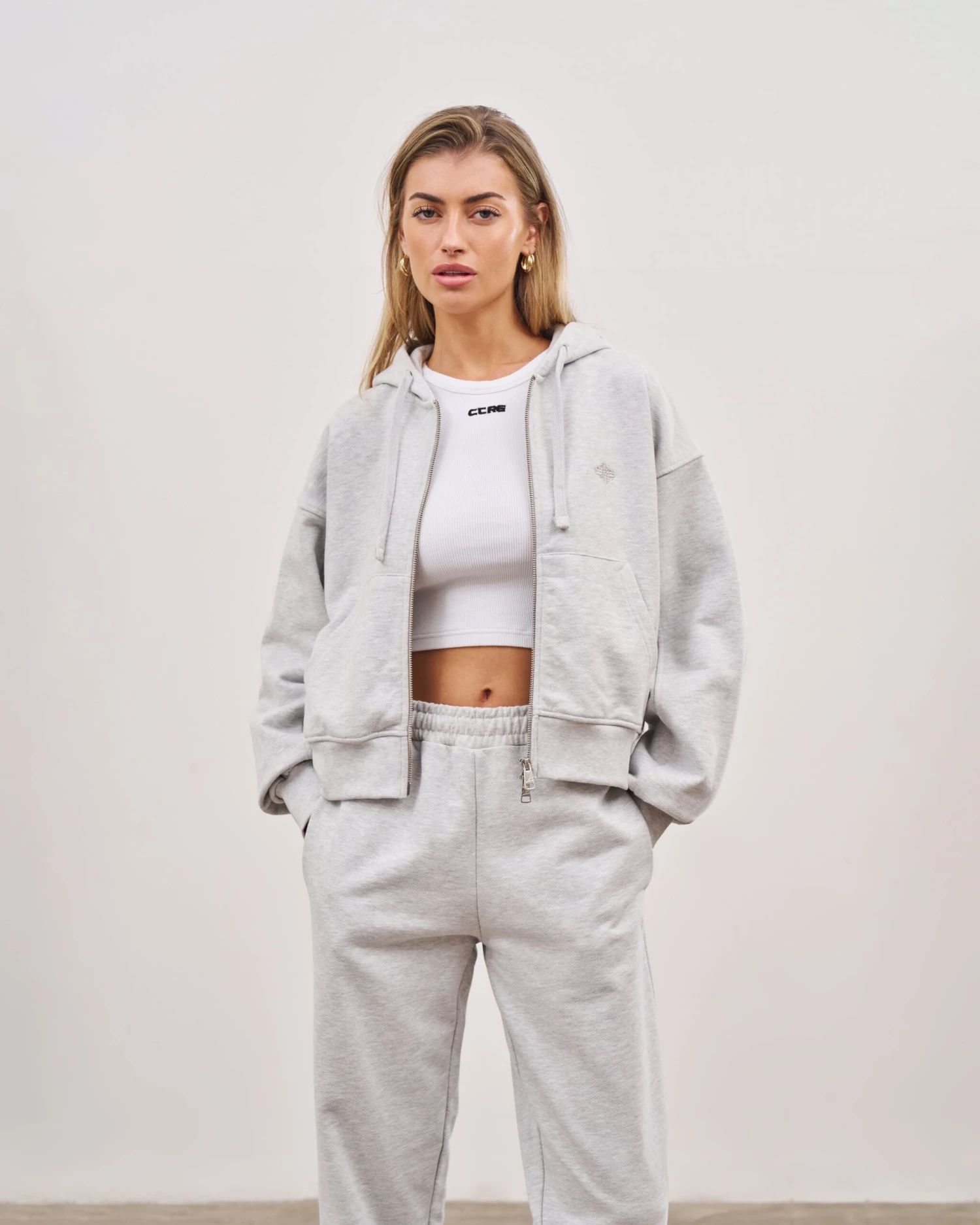 EMBLEM ZIP THROUGH RELAXED HOODIE - GREY MARL - Image 3