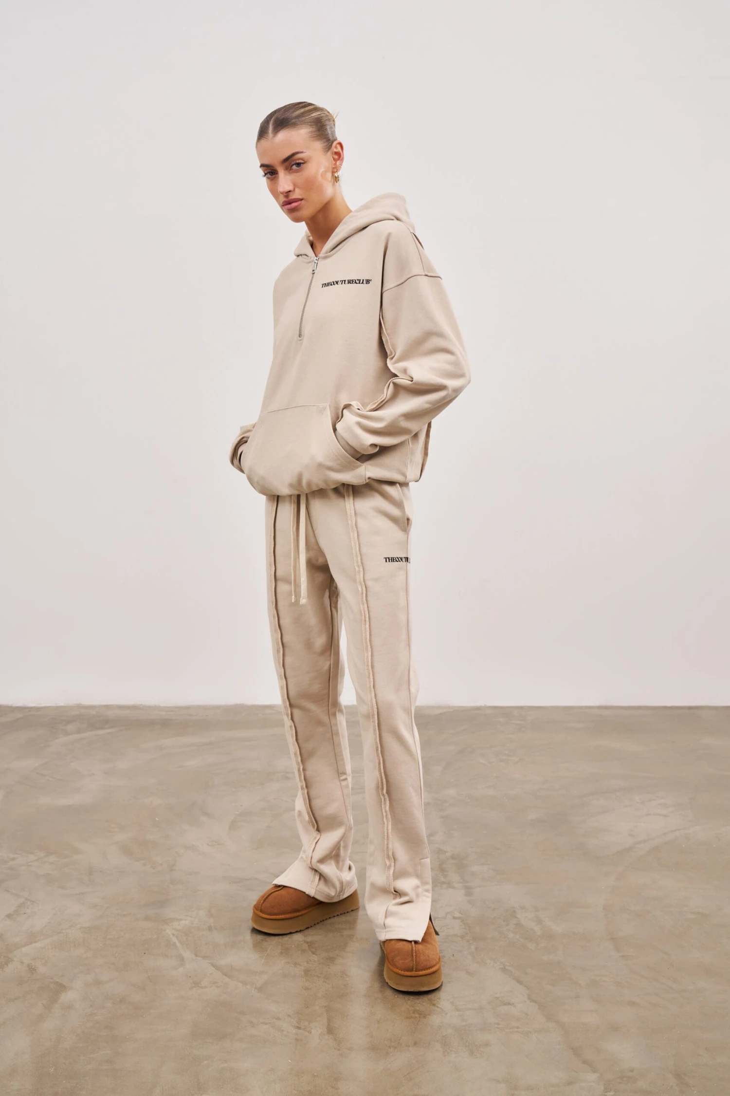 RAW SEAM QUARTER ZIP HOODIE - BEIGE - Image 10