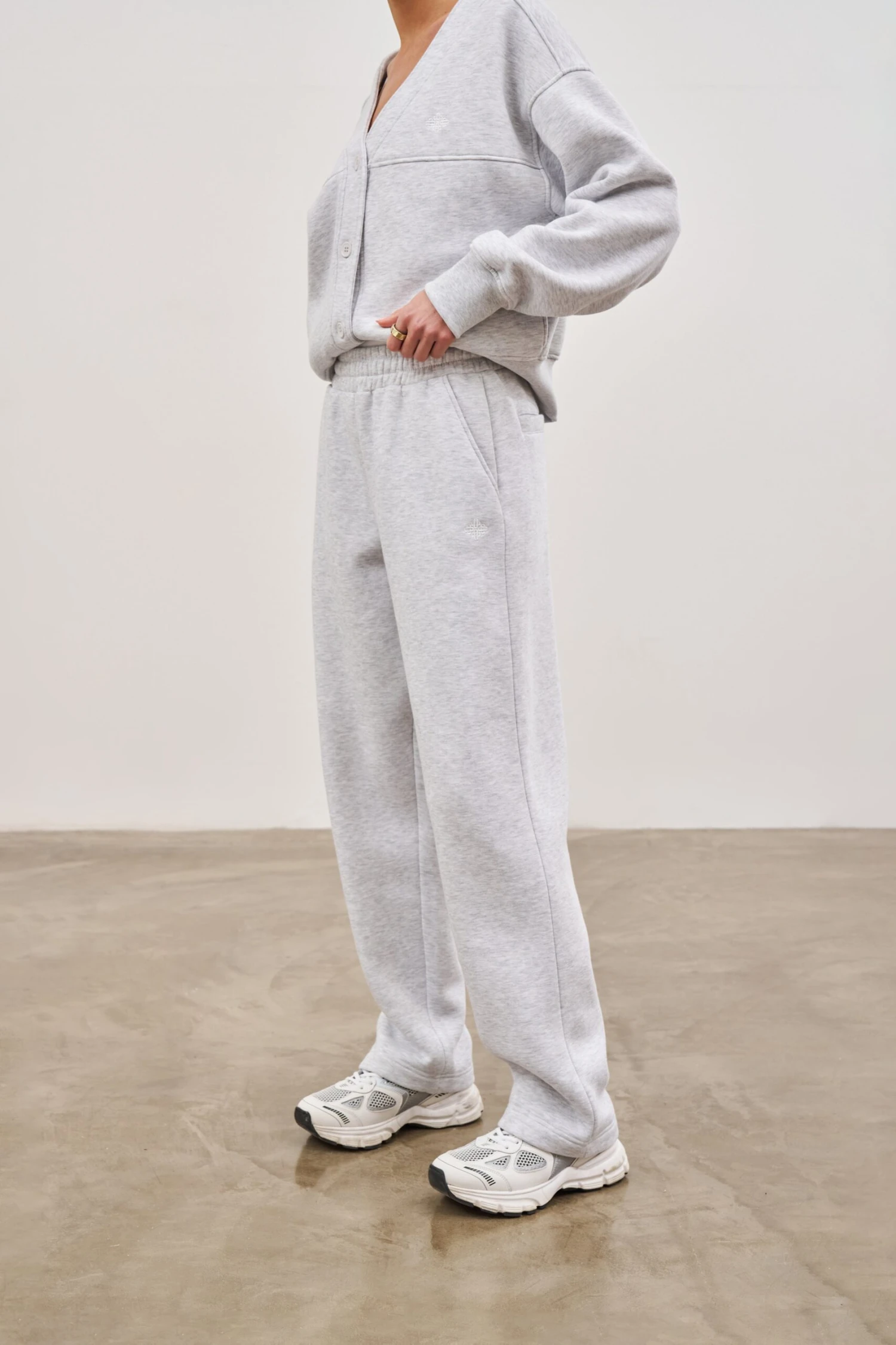 RELAXED TAPERED LEG JOGGERS - GREY MARL - Image 7