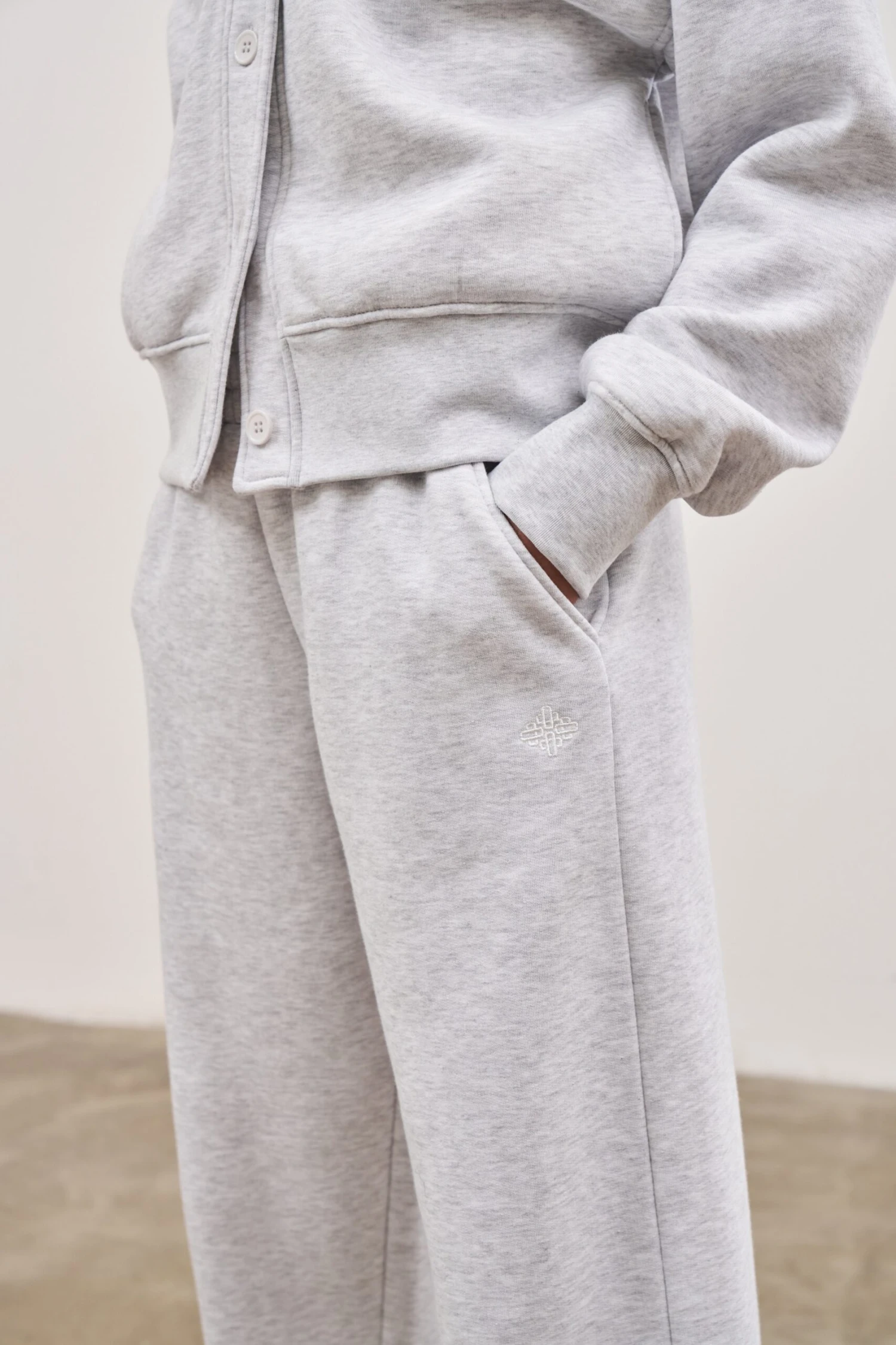 RELAXED TAPERED LEG JOGGERS - GREY MARL - Image 5