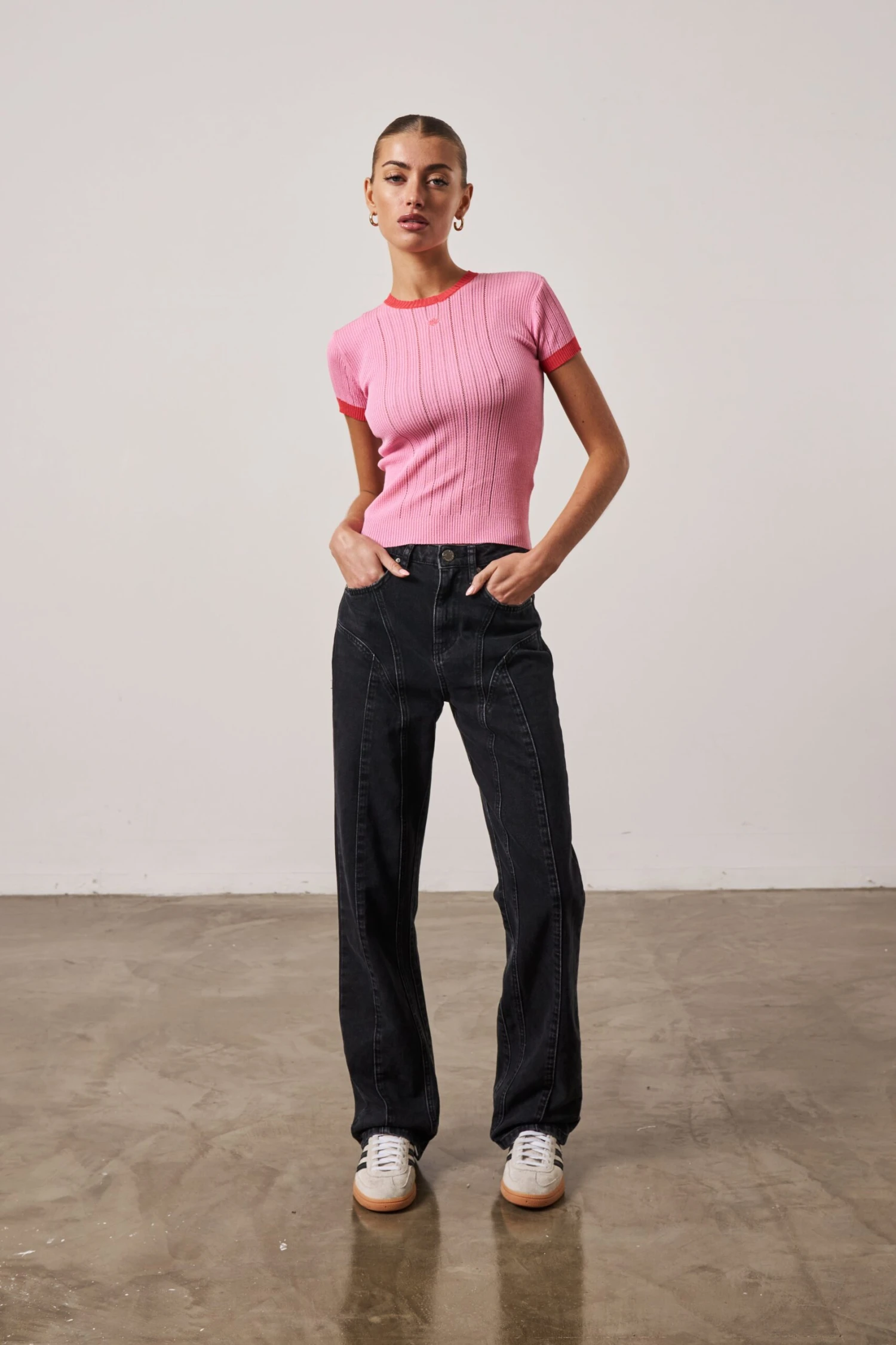 KNITTED EMBLEM BABY TEE - PINK - Image 3