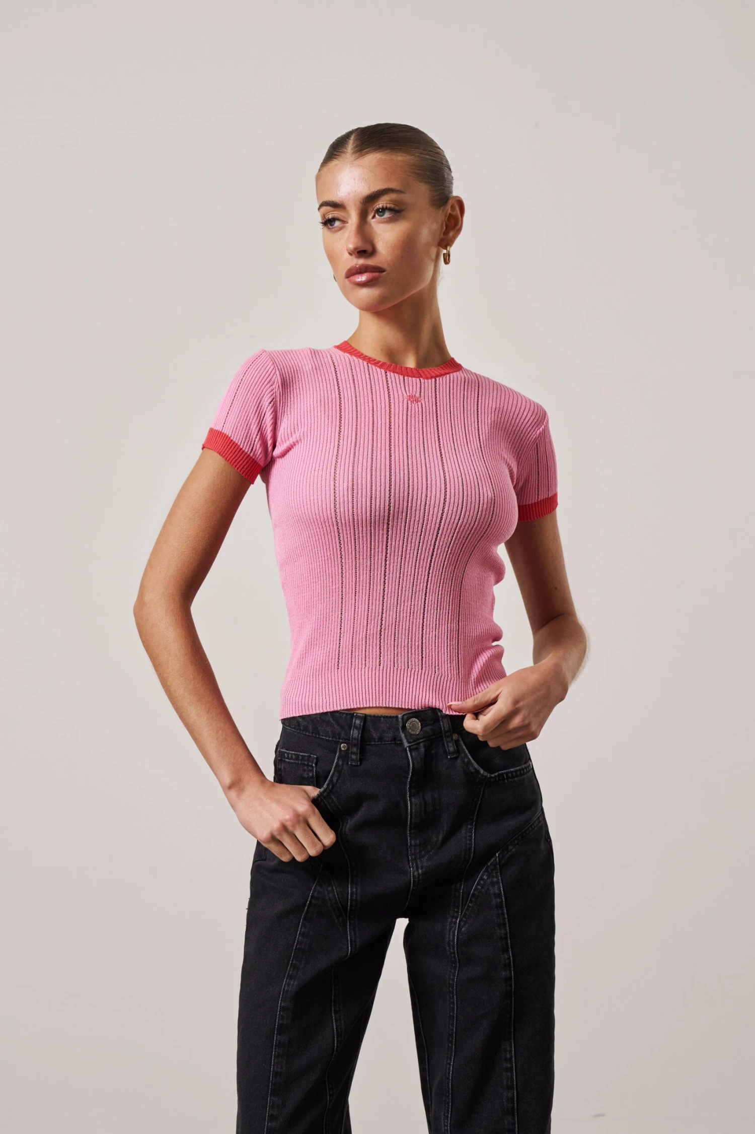 KNITTED EMBLEM BABY TEE - PINK - Image 4