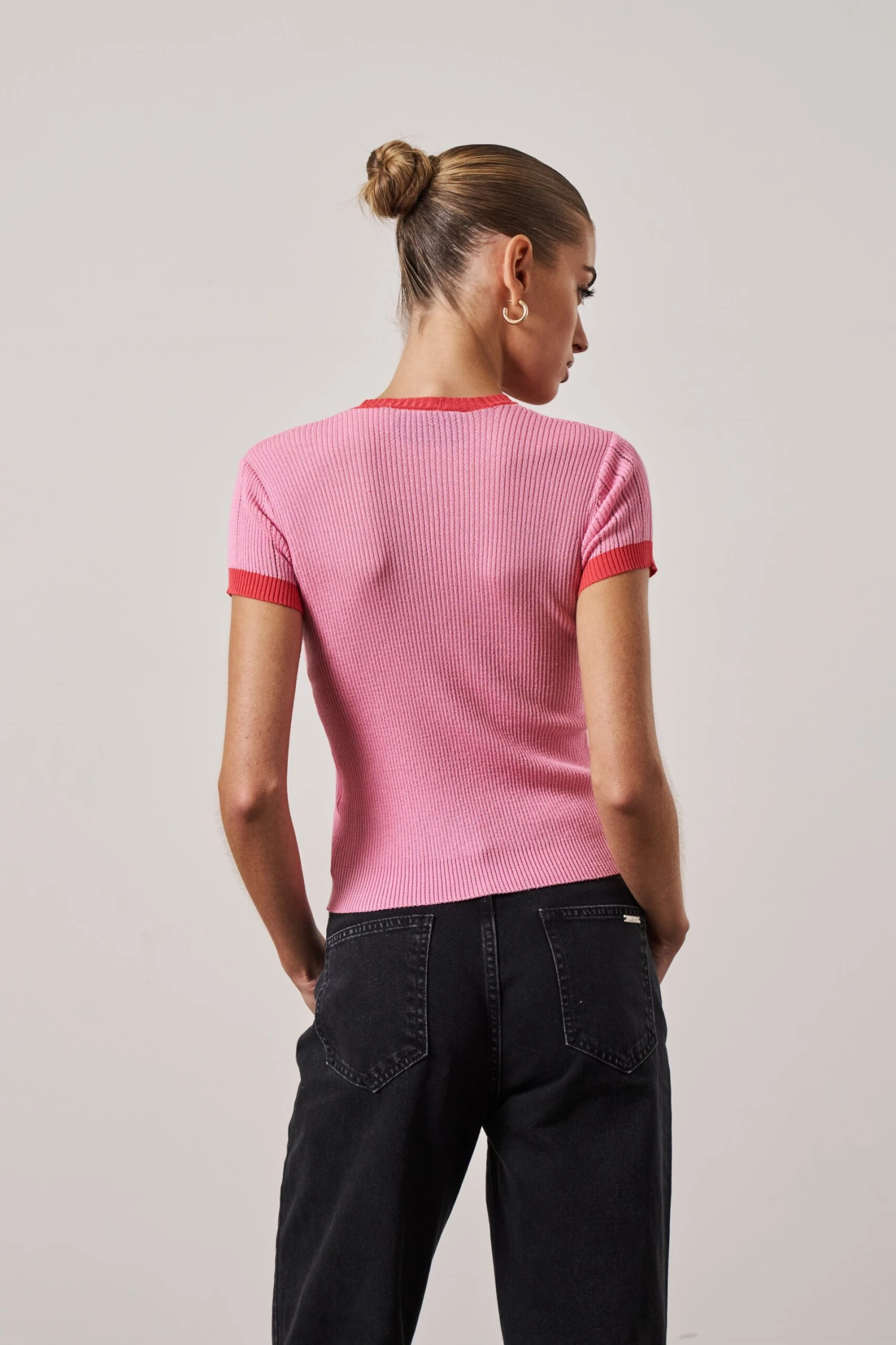 KNITTED EMBLEM BABY TEE - PINK - Image 5