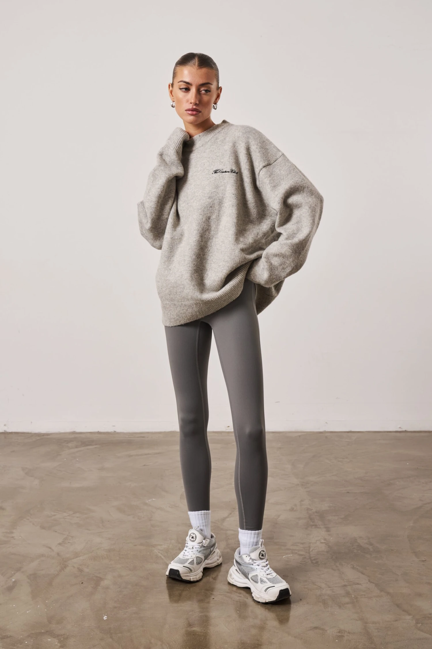 COUTURE SCRIPT KNITTED CREW - GREY - Image 5