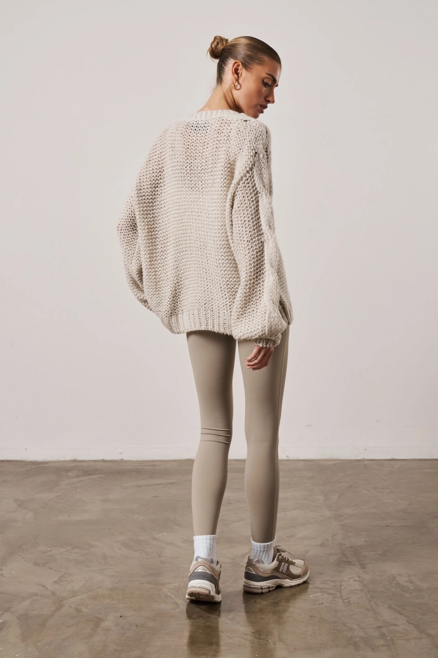 EMBLEM OVERSIZED KNIT JUMPER- STONE - Image 5