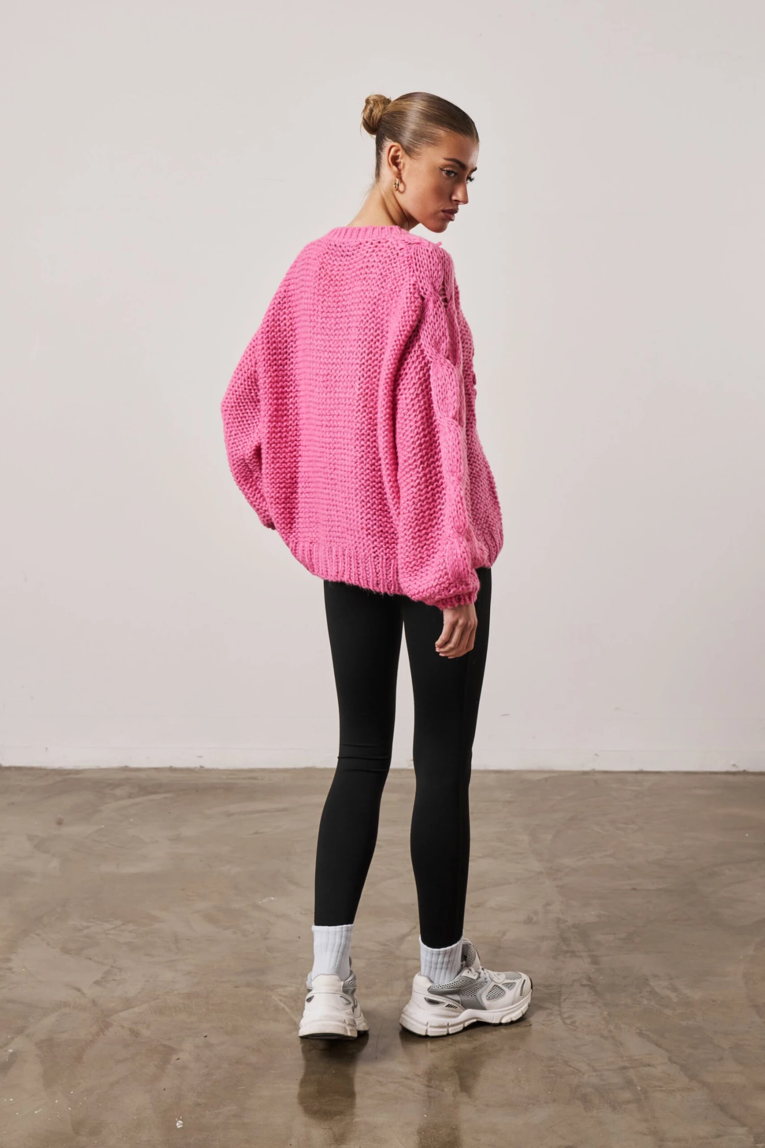 EMBLEM OVERSIZED KNIT JUMPER - PINK - Image 6
