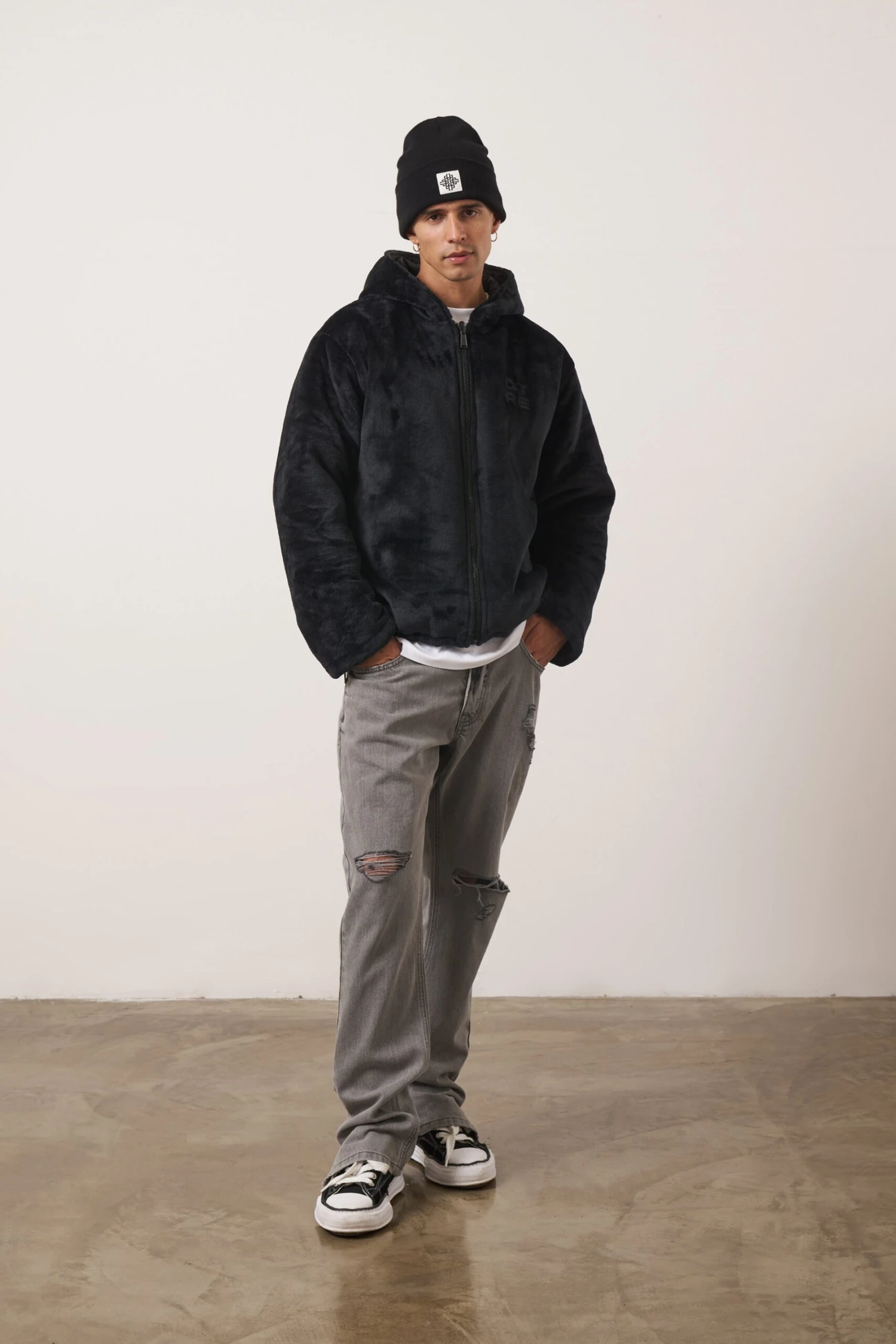 PADDED REVERSIBLE FAUX FUR ZIP THROUGH JACKET - BLACK - Image 2