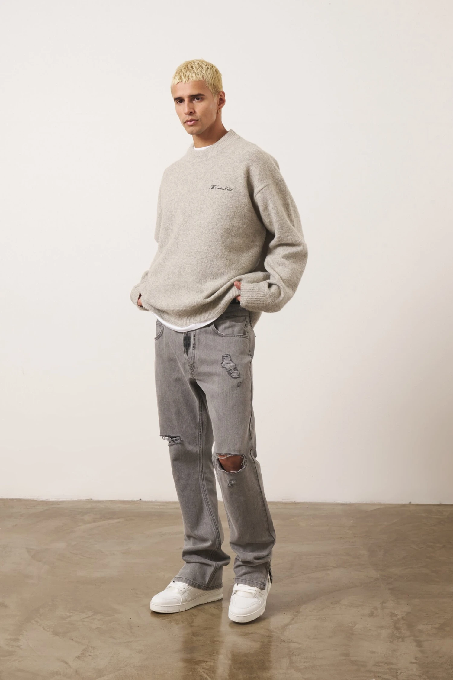 COUTURE SCRIPT KNITTED CREW - GREY - Image 9