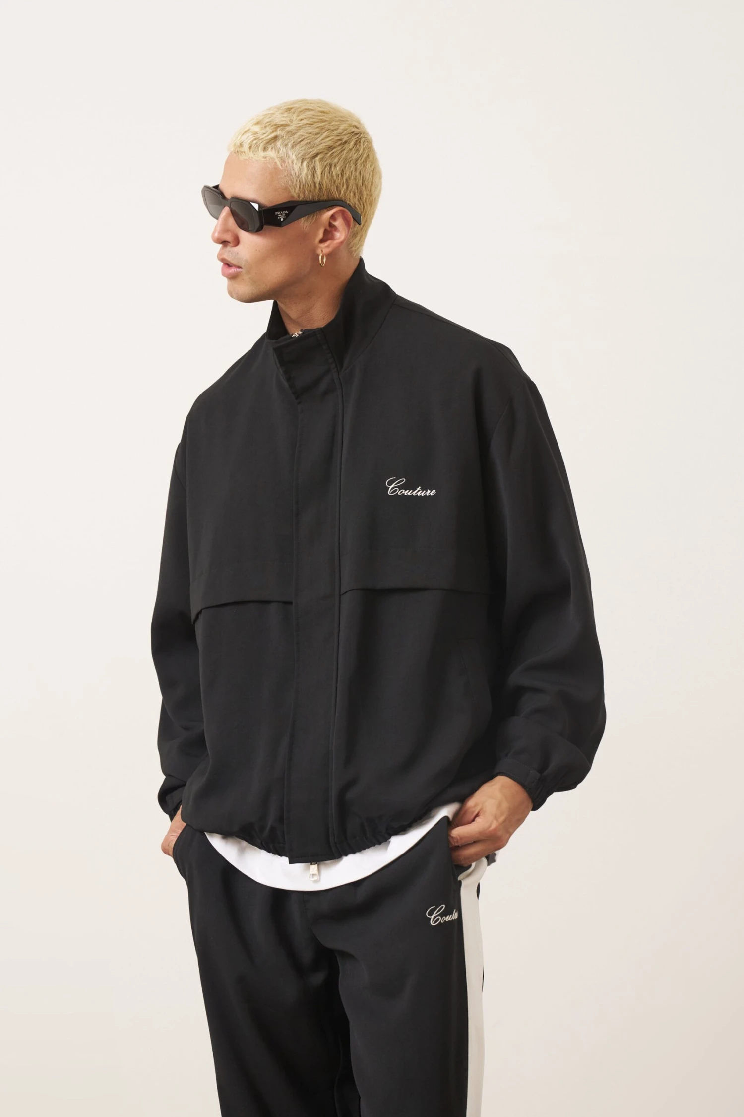 SMART LIGHTWEIGHT TRACK JACKET - BLACK - Image 2