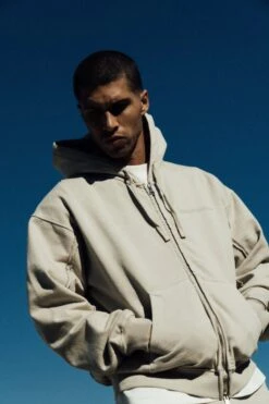 RAW SEAM ZIP THROUGH HOODIE - STONE