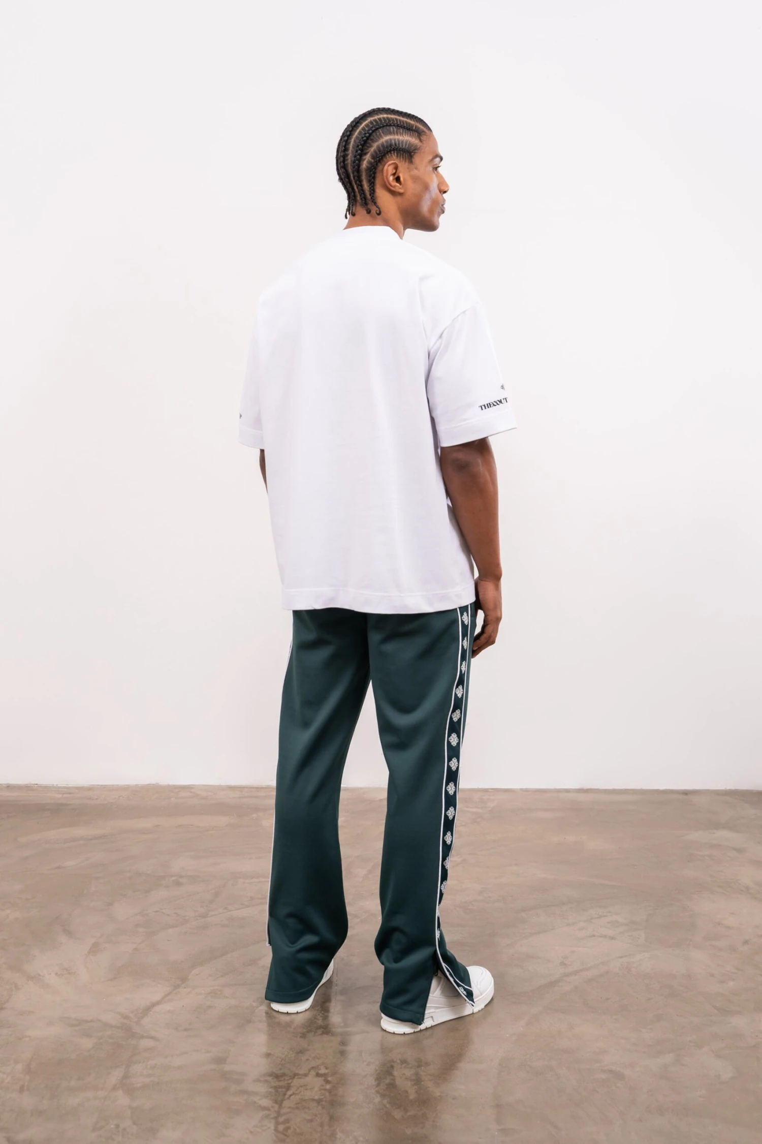 EMBLEM COPYRIGHT T-SHIRT - WHITE - Image 7