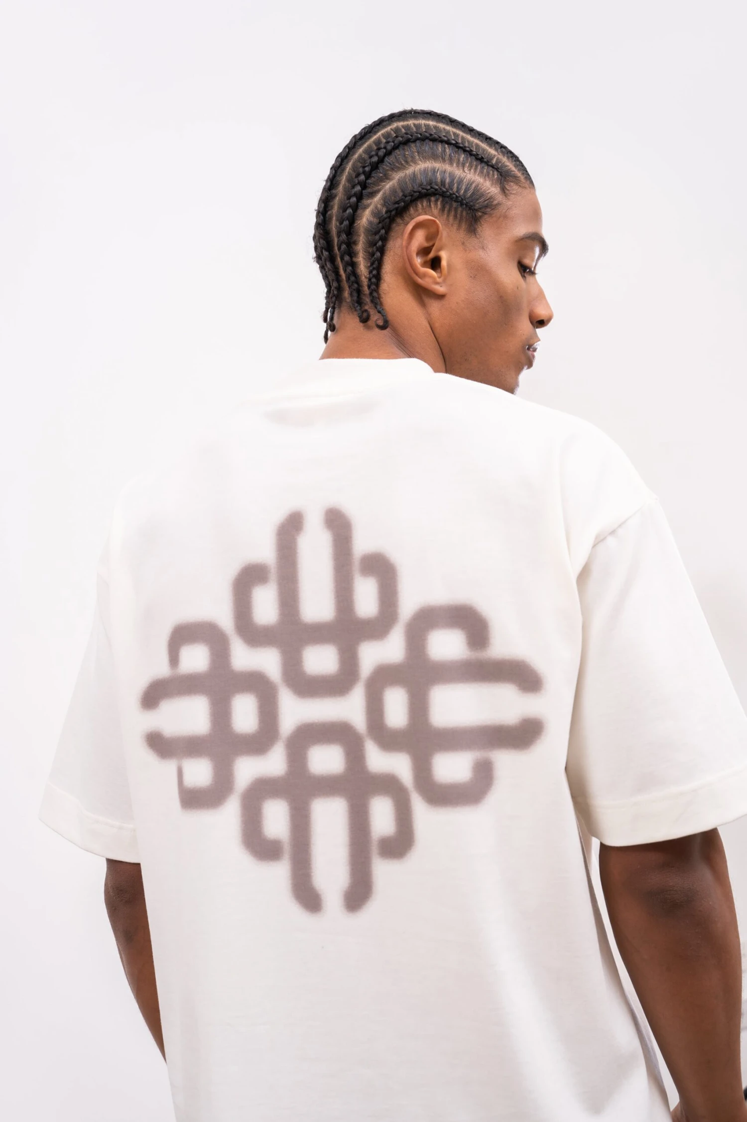 BLURRED GRAPHIC EMBLEM T-SHIRT - OFF WHITE - Image 6