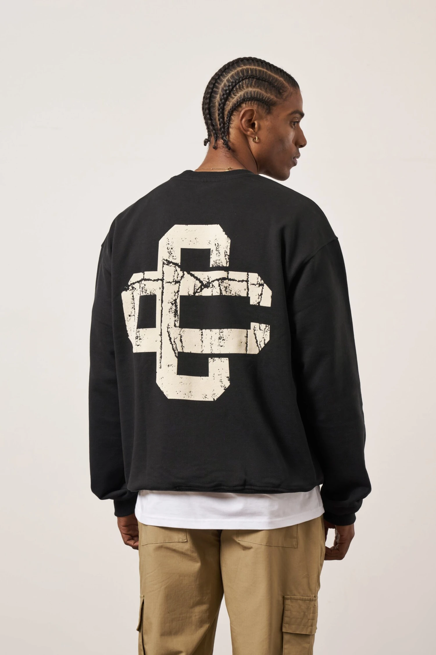 CRACKED EMBLEM SWEATSHIRT - BLACK - Image 2