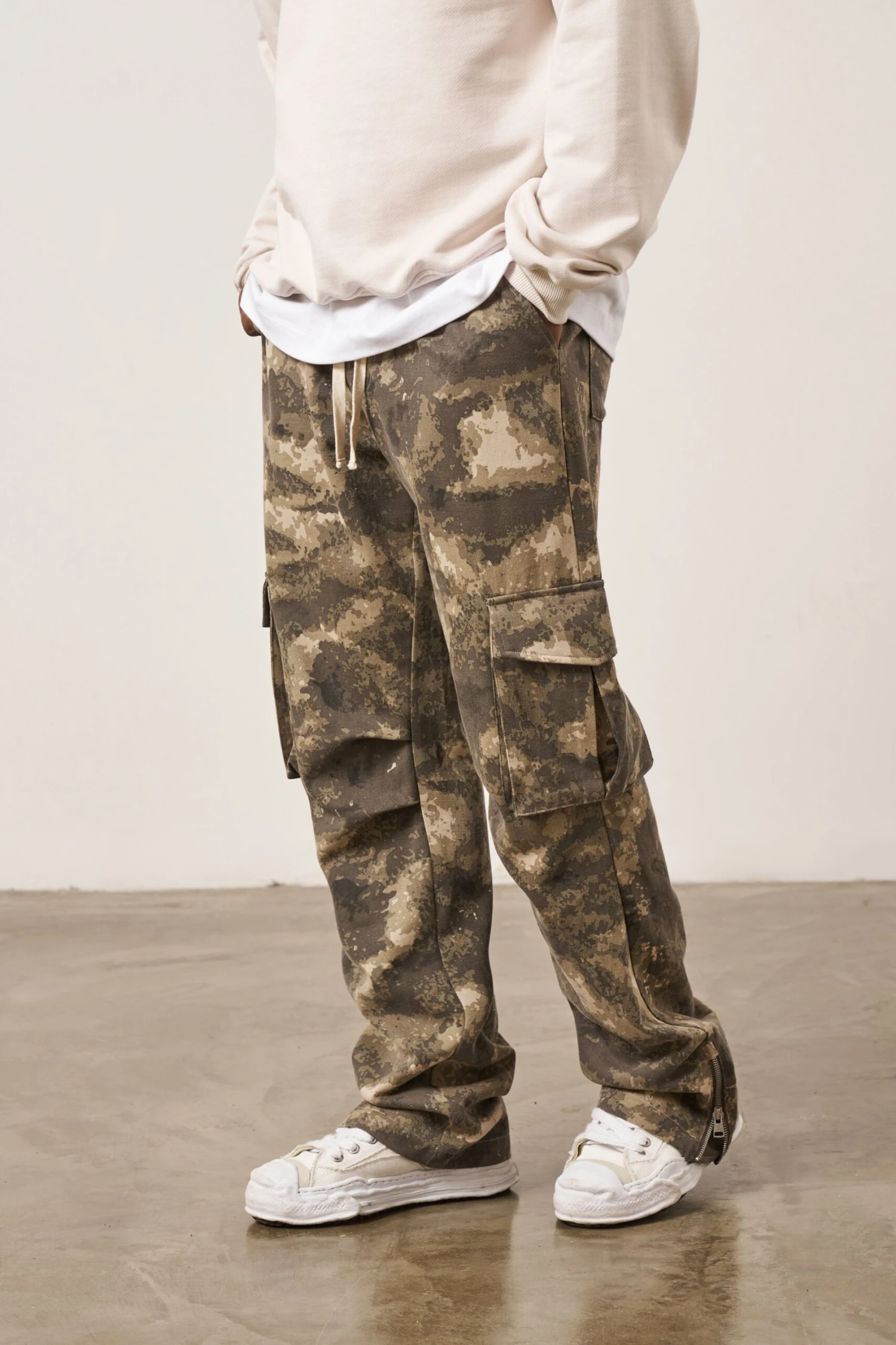 CAMO STRAIGHT LEG CARGOS - BEIGE - Image 3