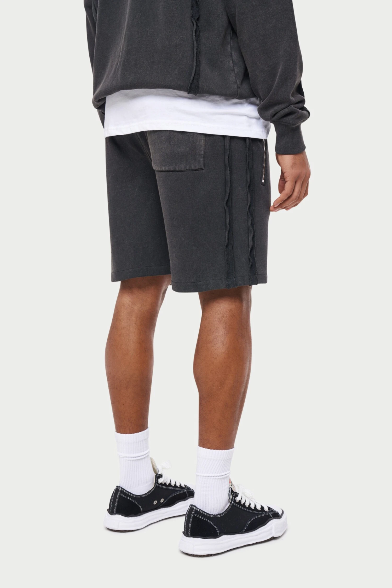 RAW SEAM DISTRESSED SHORTS - BLACK WASHED - Image 5