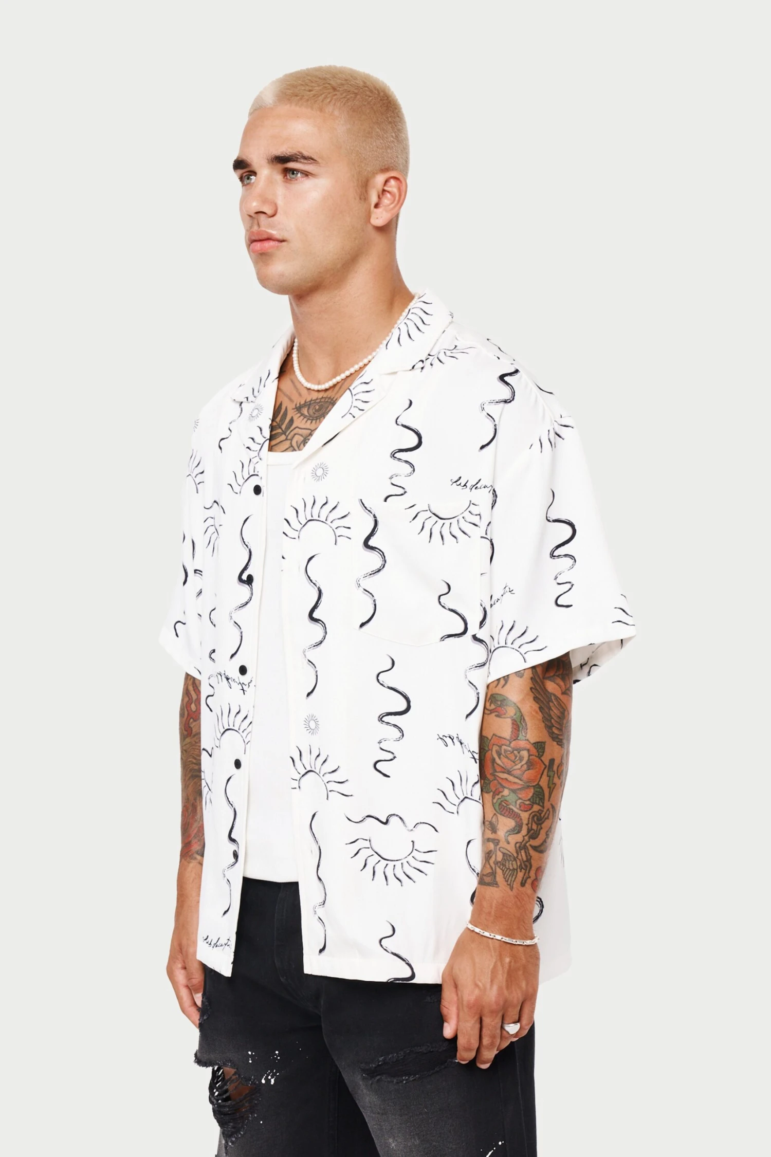 HAND-DRAWN ABSTRACT RESORT SHIRT - OFF WHITE - Image 4