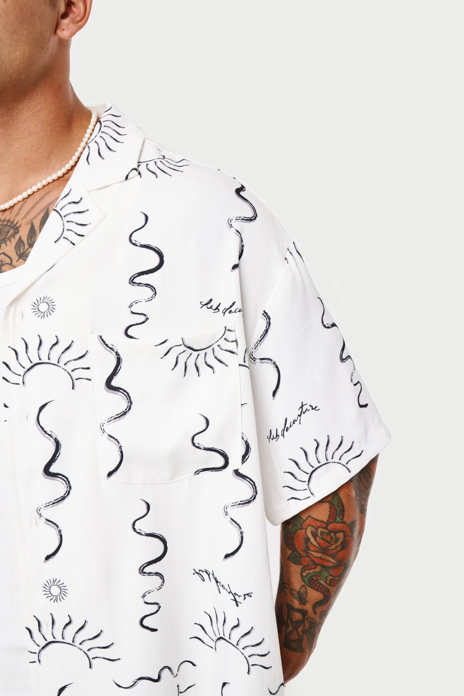 HAND-DRAWN ABSTRACT RESORT SHIRT - OFF WHITE - Image 6