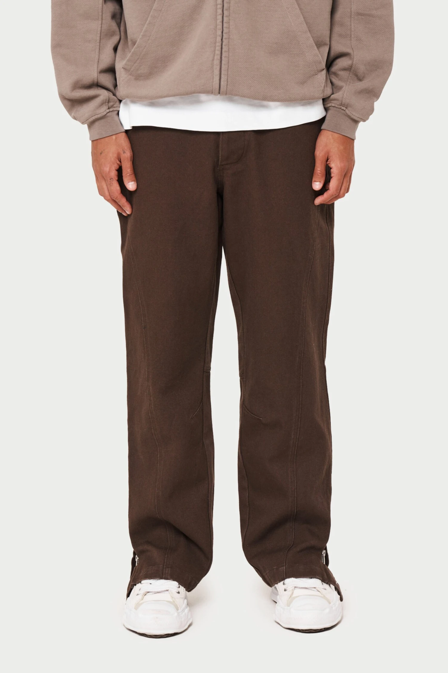 WOVEN CANVAS DISTRESSED TROUSER - BROWN - Image 4