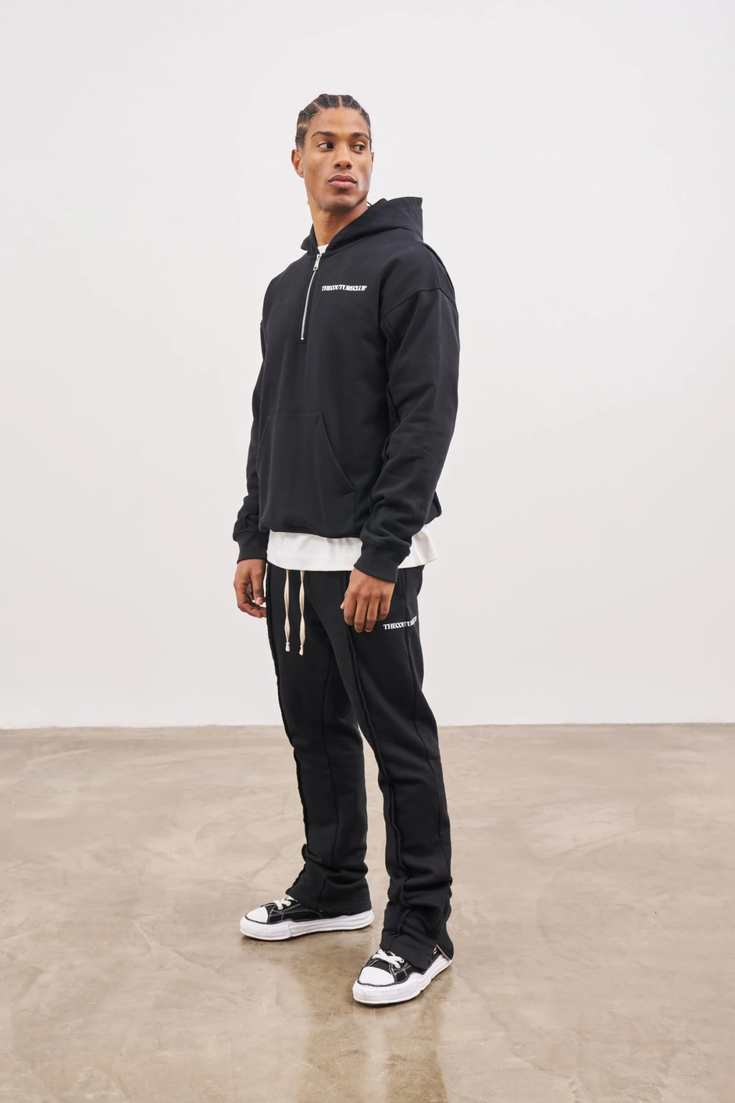 RAW SEAM STRAIGHT LEG JOGGERS - BLACK - Image 4