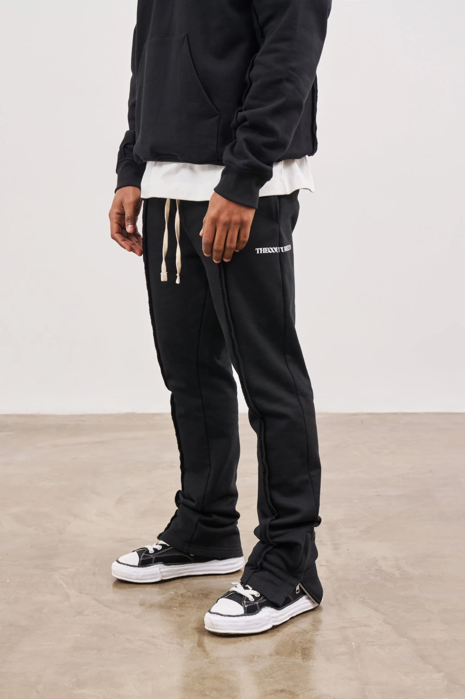 RAW SEAM STRAIGHT LEG JOGGERS - BLACK - Image 3