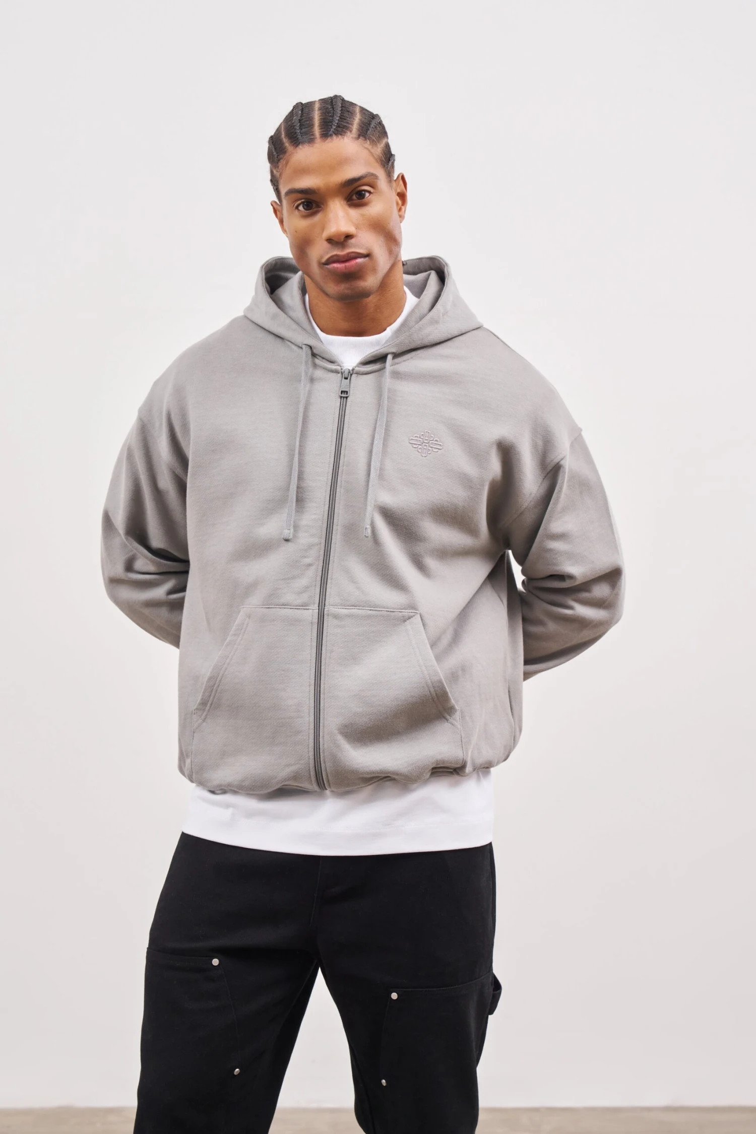 EMBLEM EMBROIDERED LOGO ZIP THROUGH HOODIE - GREY - Image 2