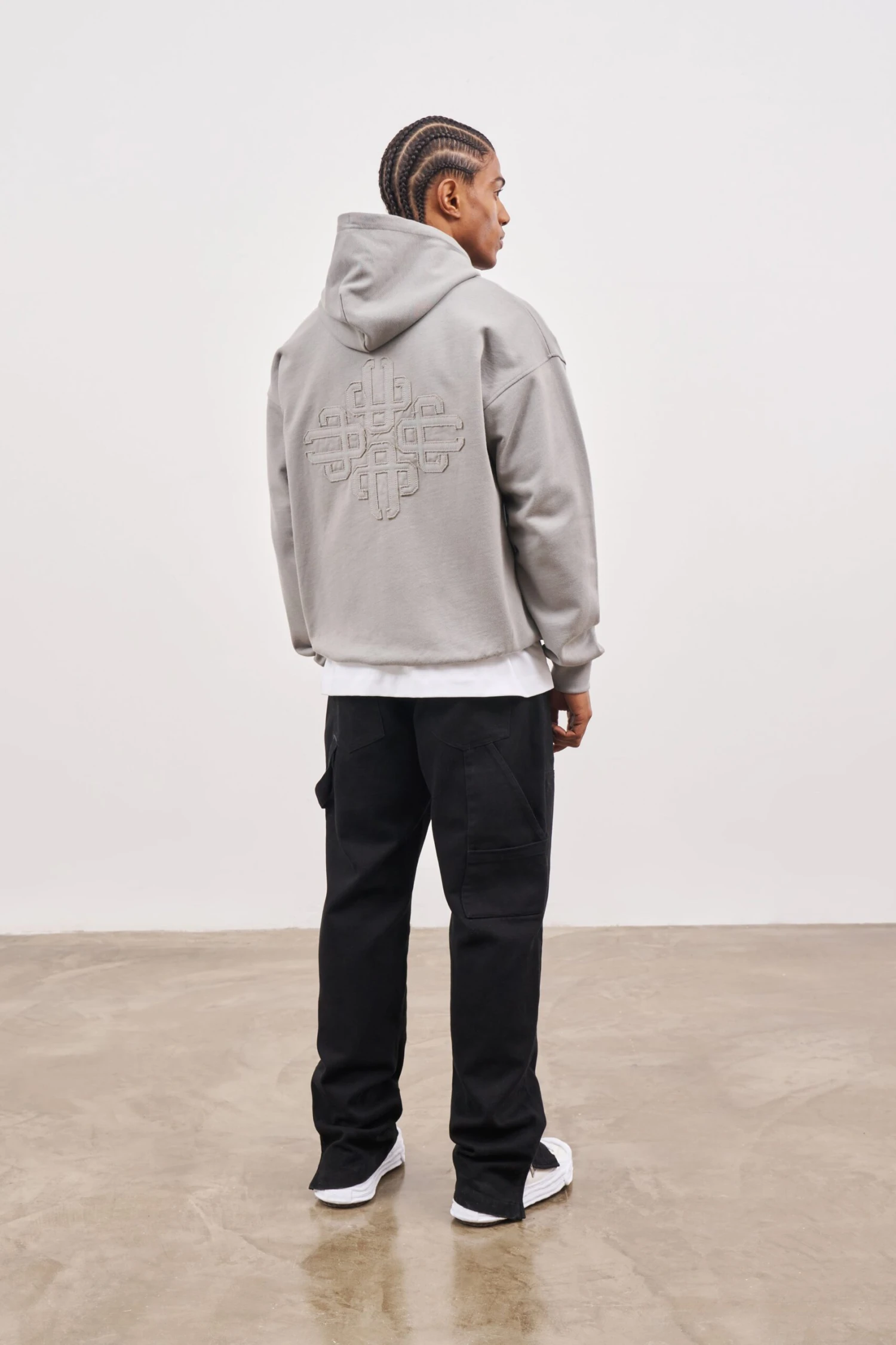 EMBLEM EMBROIDERED LOGO ZIP THROUGH HOODIE - GREY - Image 6