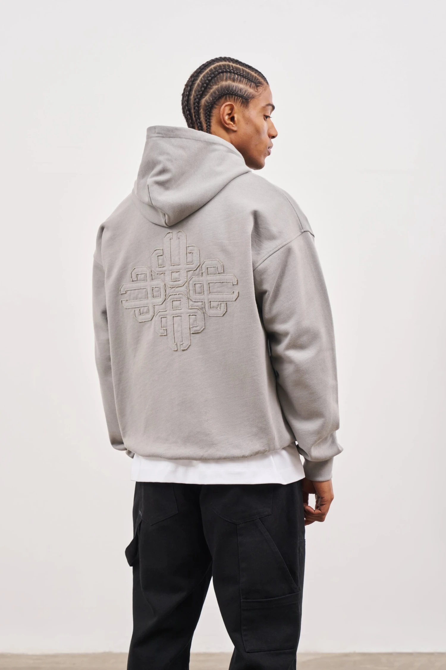 EMBLEM EMBROIDERED LOGO ZIP THROUGH HOODIE - GREY - Image 4