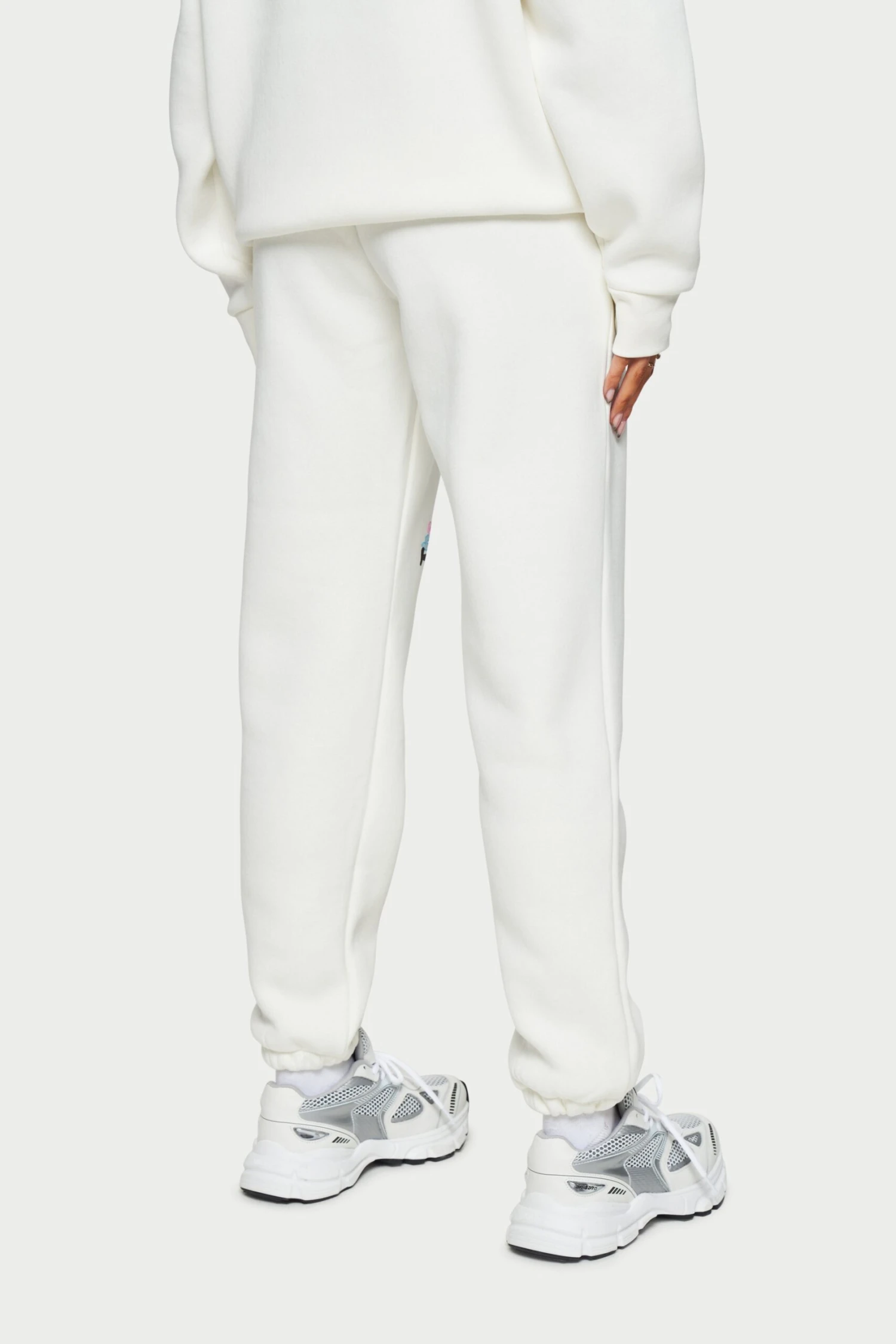 COUTURE BUBBLE OVERSIZED JOGGERS - OFF WHITE - Image 3