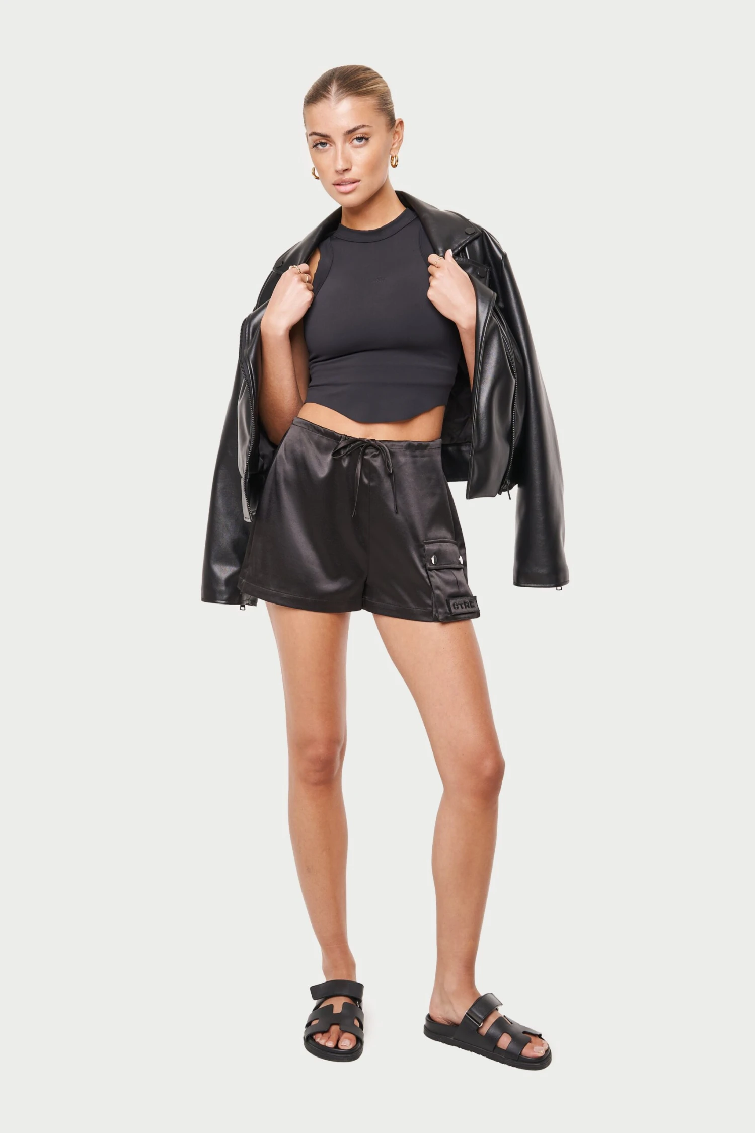 SCULPTING STRETCH EMBLEM RACER - BLACK - Image 7