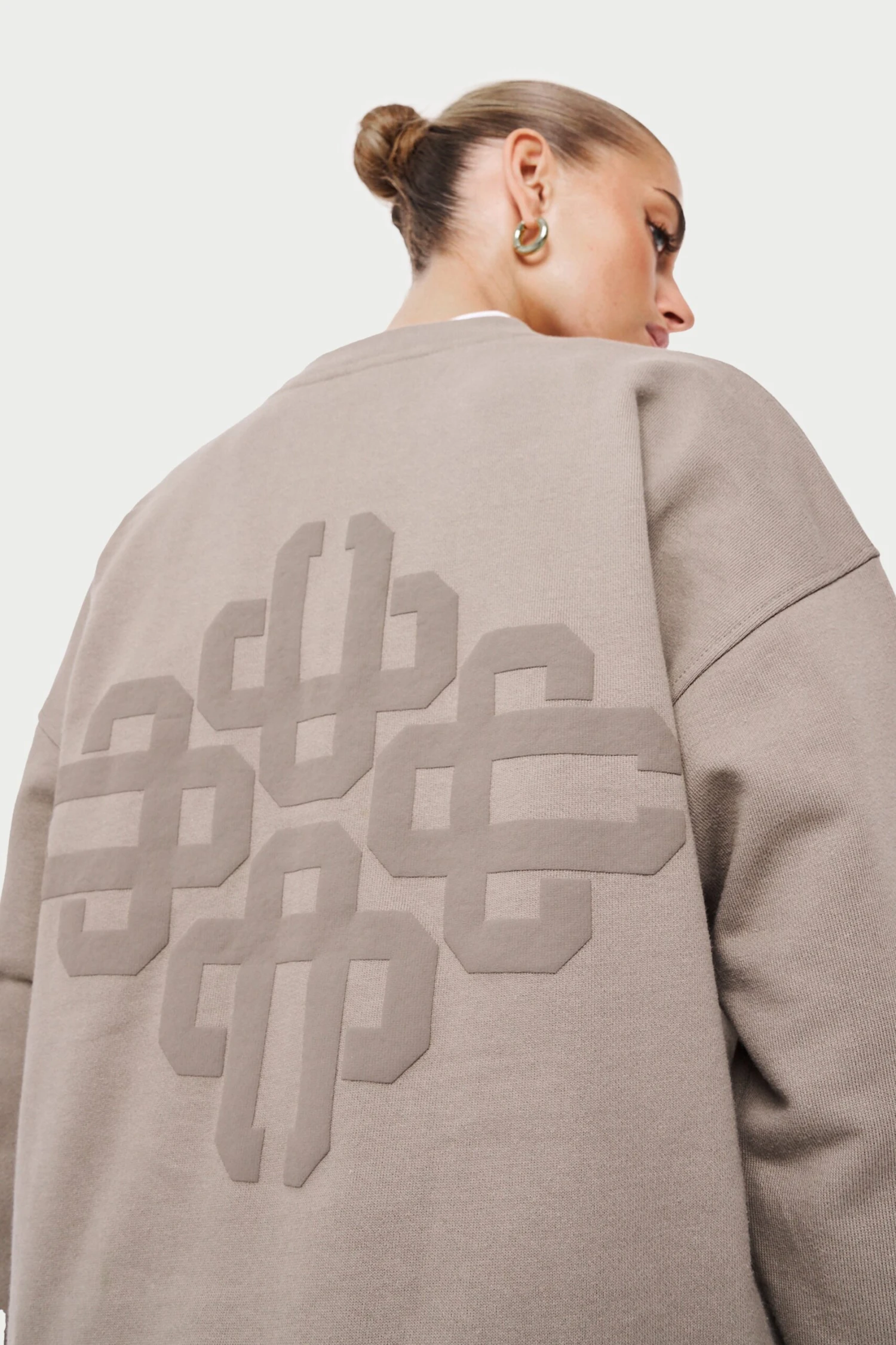 EMBLEM OVERSIZED SWEATSHIRT - BEIGE - Image 2