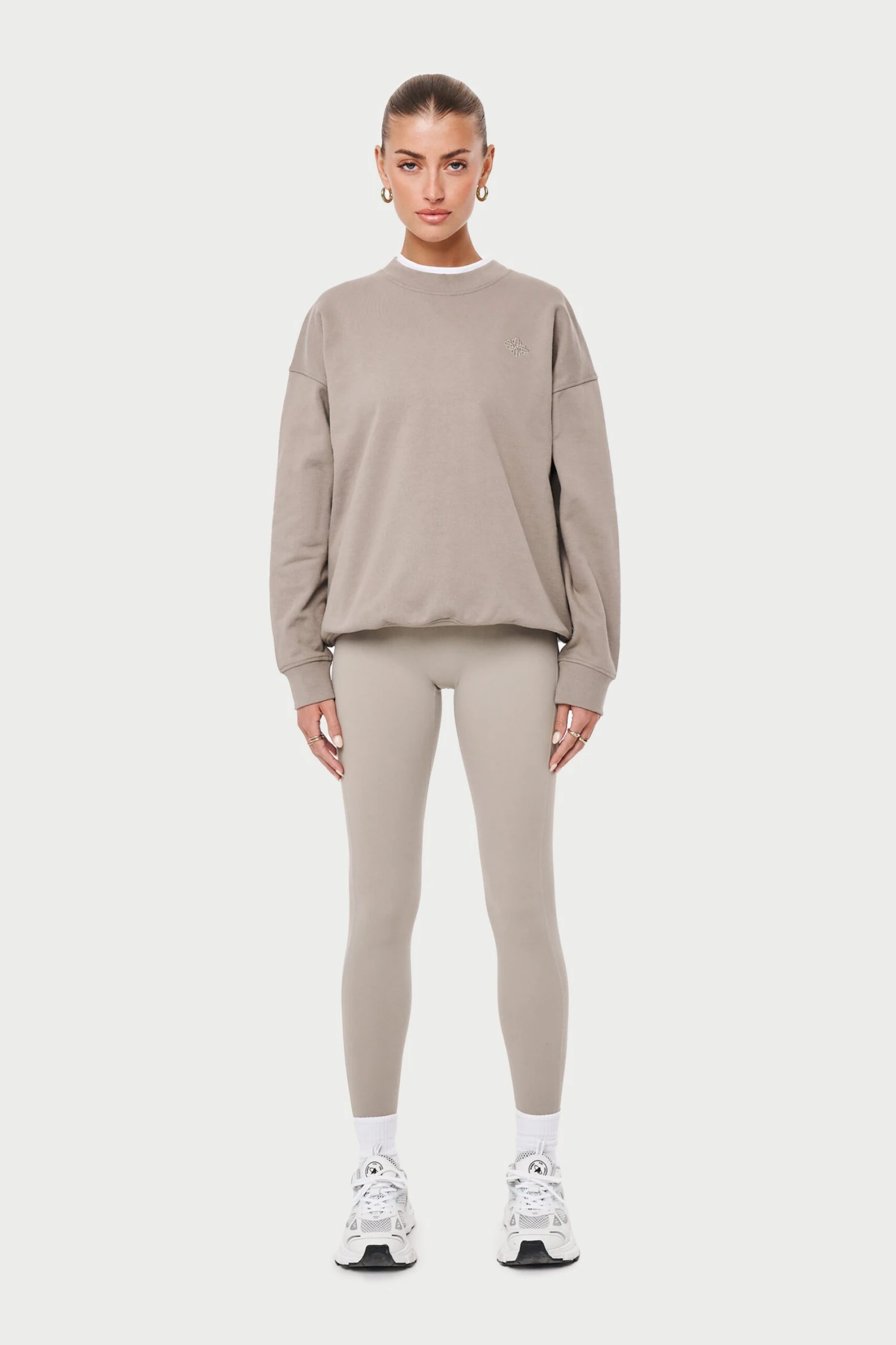 EMBLEM SCULPTING STRETCH LEGGINGS - BEIGE - Image 3