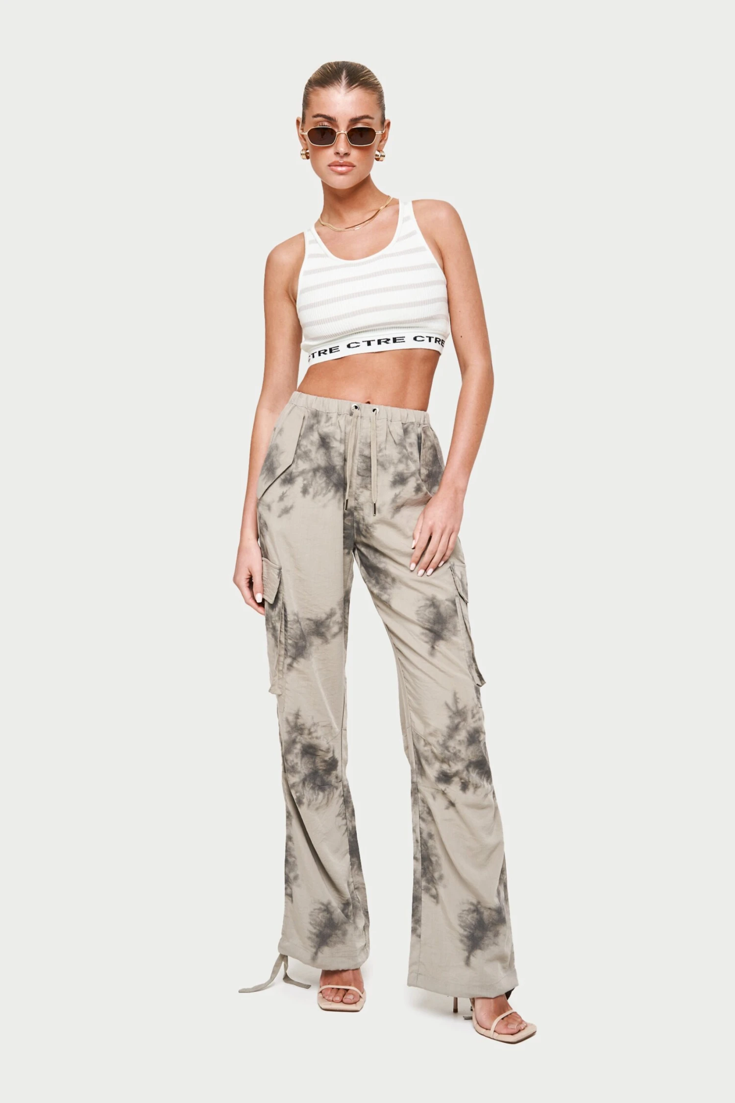 CTRE KNIT CROP TOP - BEIGE - Image 3