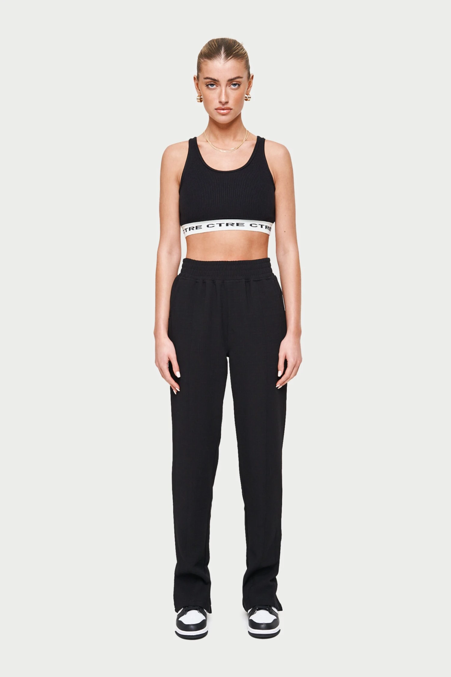 CTRE KNIT CROP TOP - BLACK - Image 3
