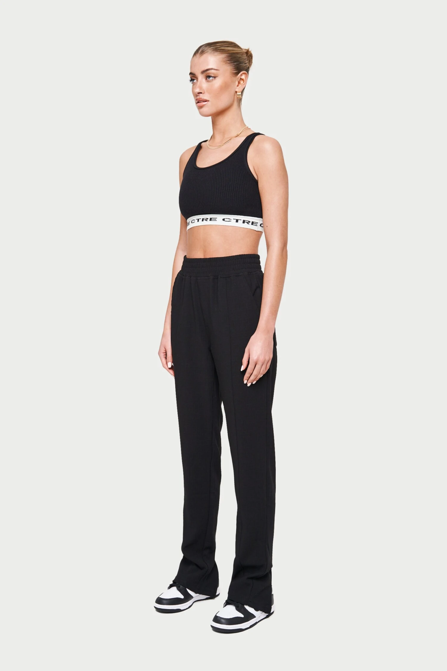 CTRE KNIT CROP TOP - BLACK - Image 7