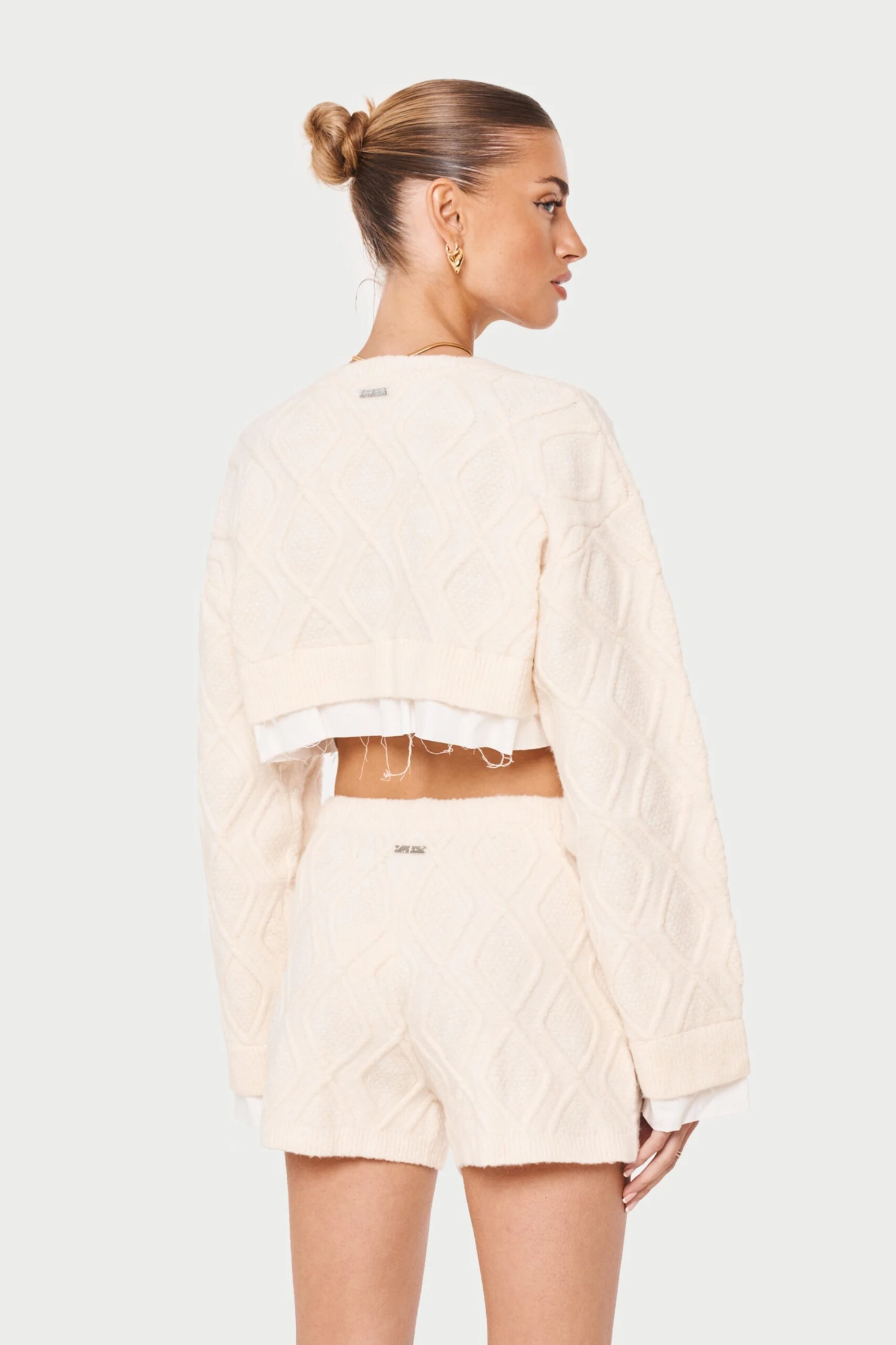 CABLE KNITTED CROPPED SWEATER - OFF WHITE - Image 6
